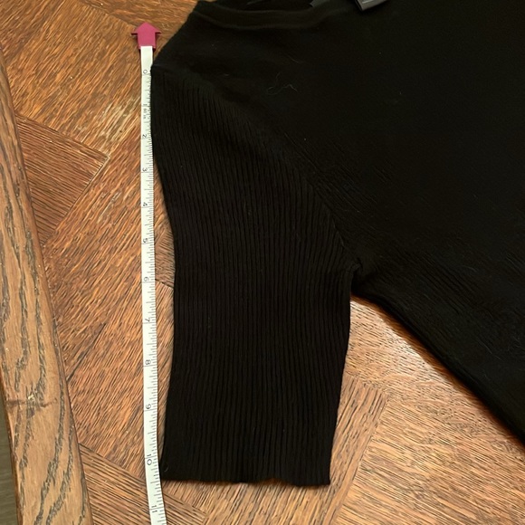 Marc Jacobs Black Cashmere Short Sleeve Crew Neck Ribbed Sweater Top Small XS - Picture 12 of 12